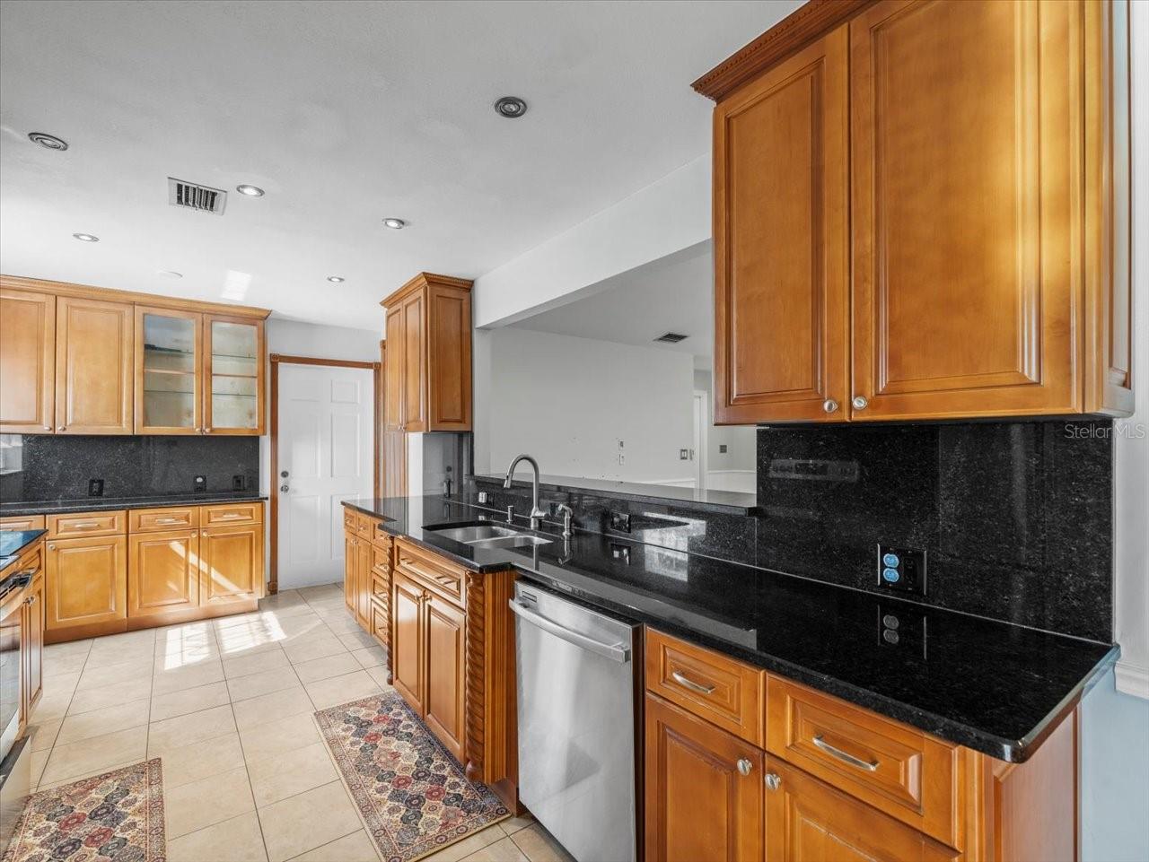 5117 BRYNN MAWR DR