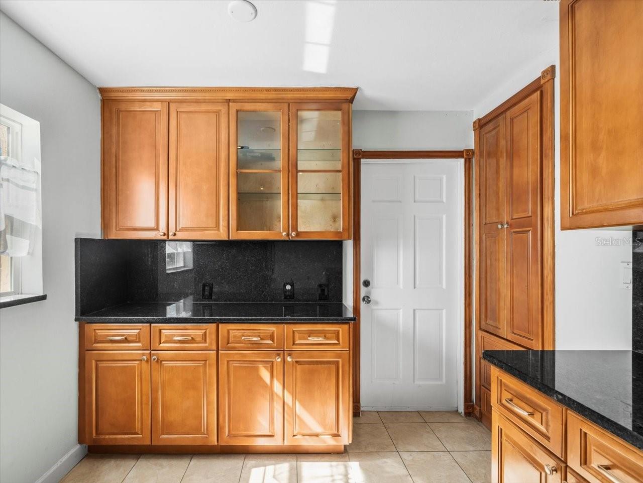 5117 BRYNN MAWR DR