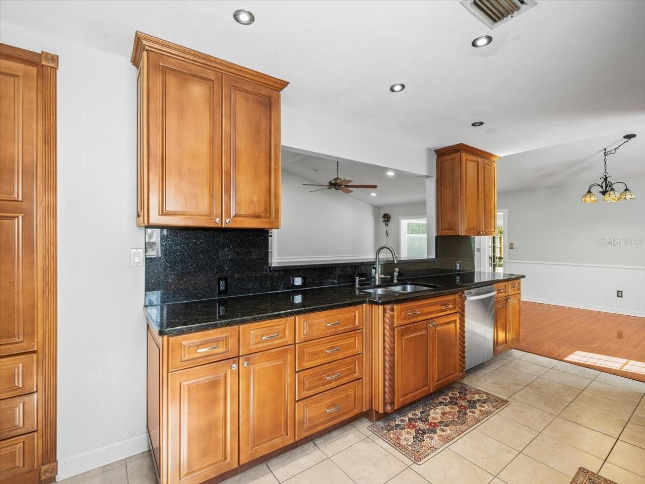 5117 BRYNN MAWR DR
