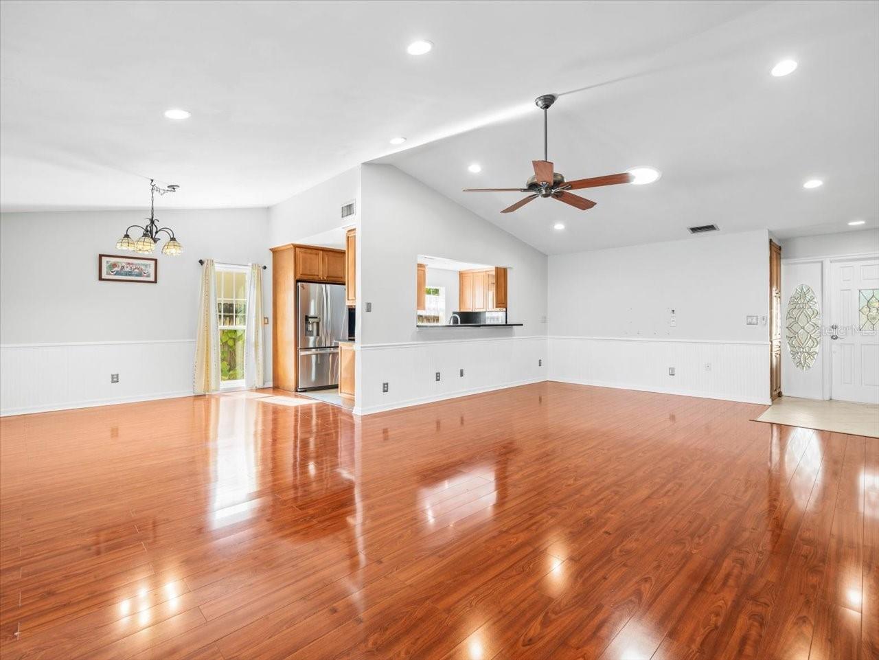5117 BRYNN MAWR DR