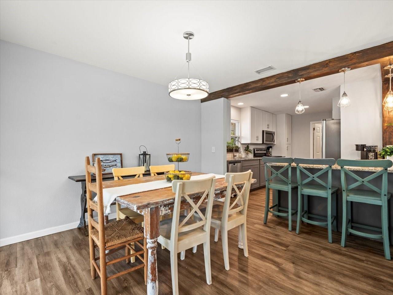 3103 ARECA CIR