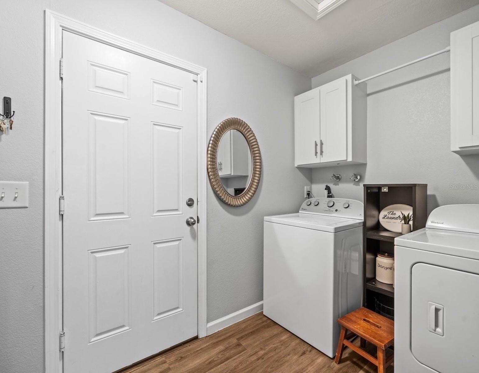 3103 ARECA CIR