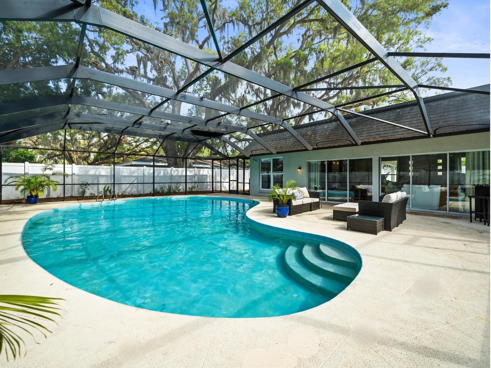 3103 ARECA CIR