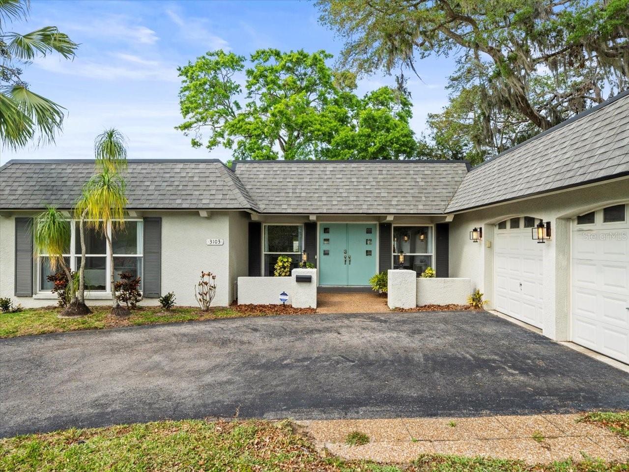 3103 ARECA CIR