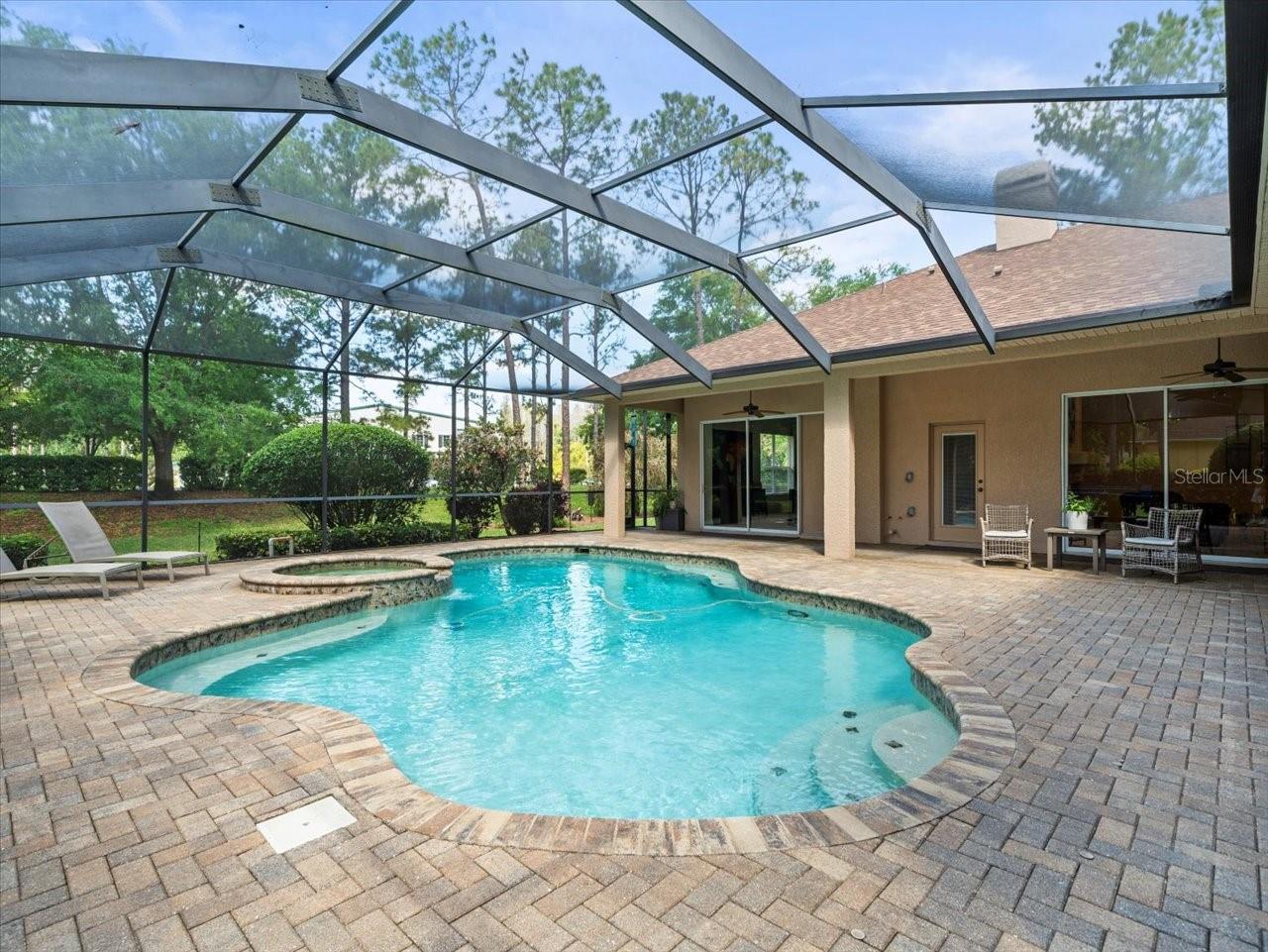 428 PINE BLUFF DR