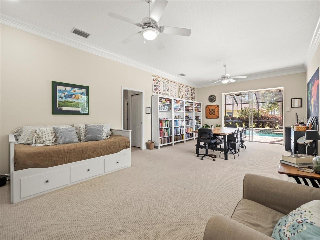 428 PINE BLUFF DR