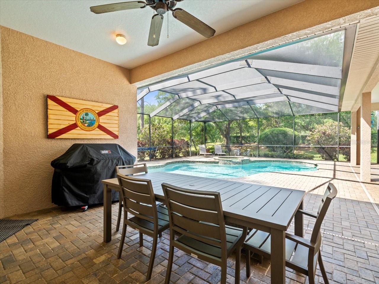 428 PINE BLUFF DR