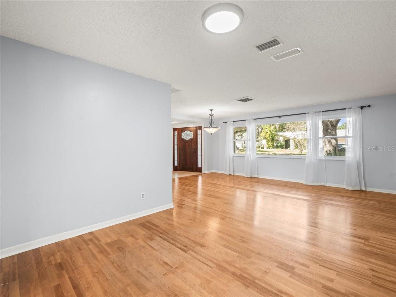 13556 LAKE MAGDALENE DR
