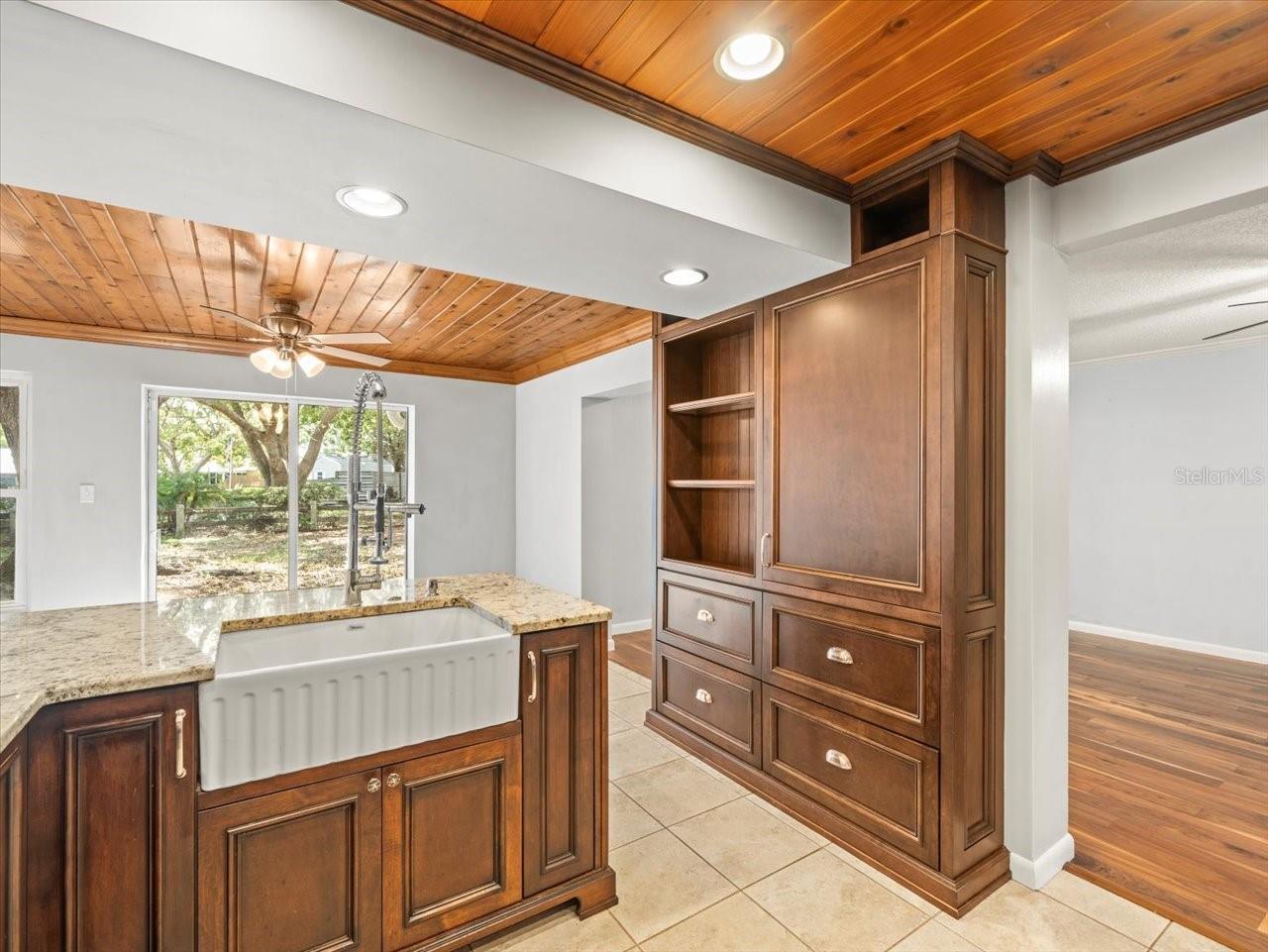 13556 LAKE MAGDALENE DR