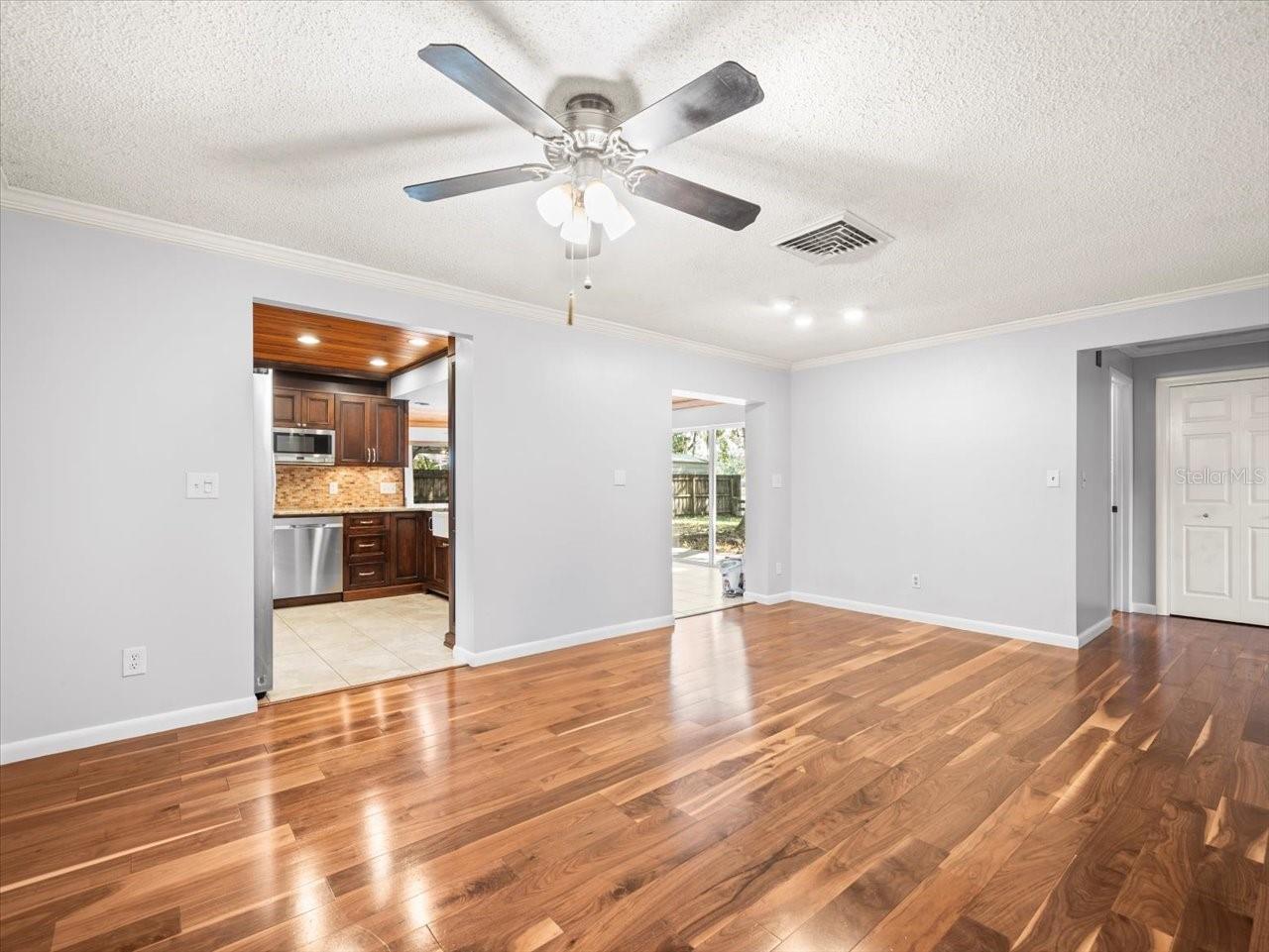 13556 LAKE MAGDALENE DR
