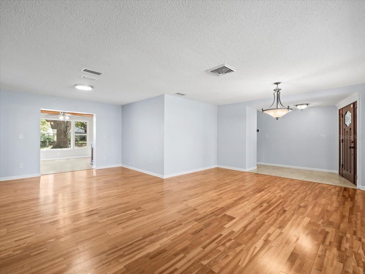 13556 LAKE MAGDALENE DR