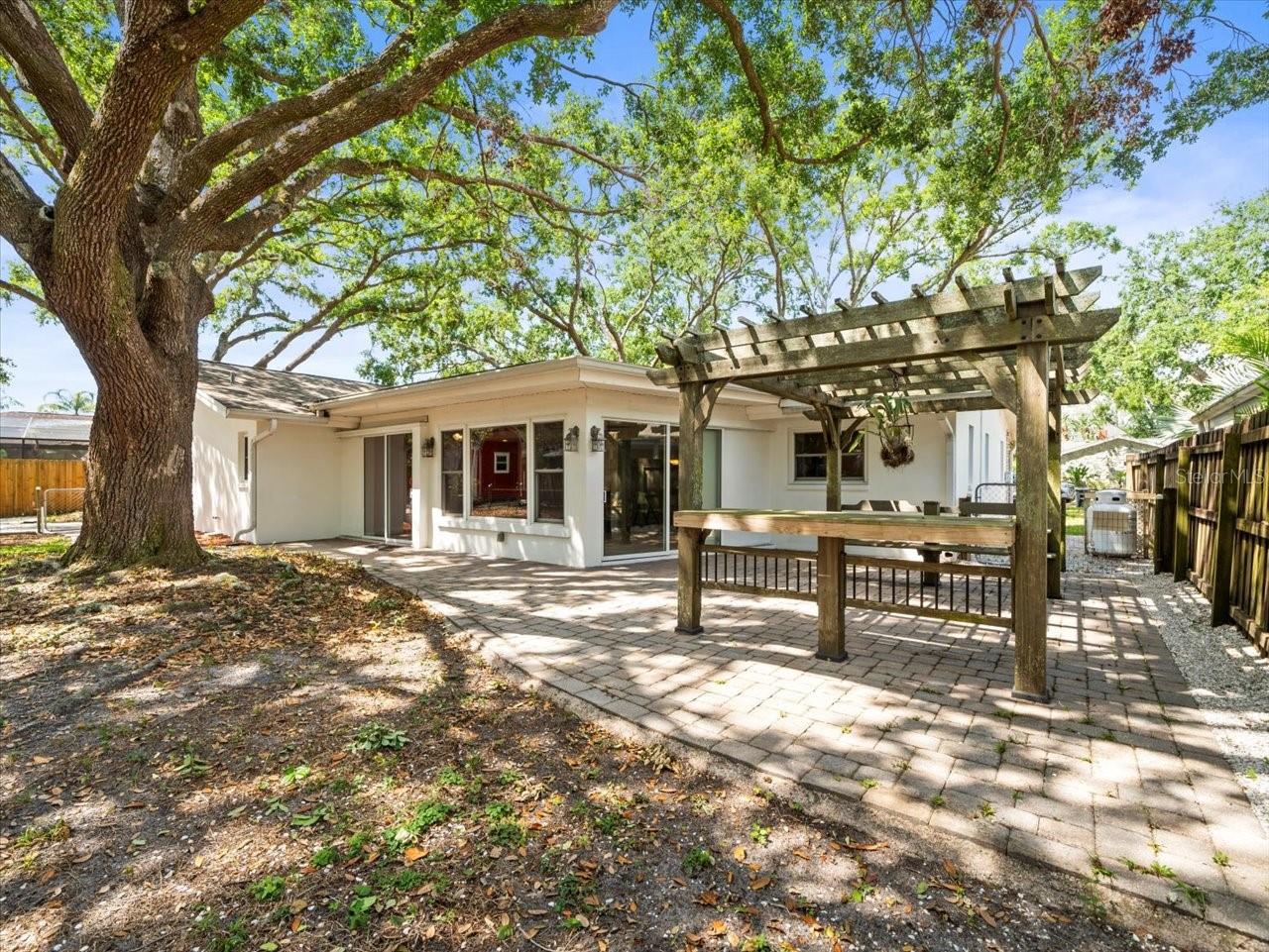 13556 LAKE MAGDALENE DR
