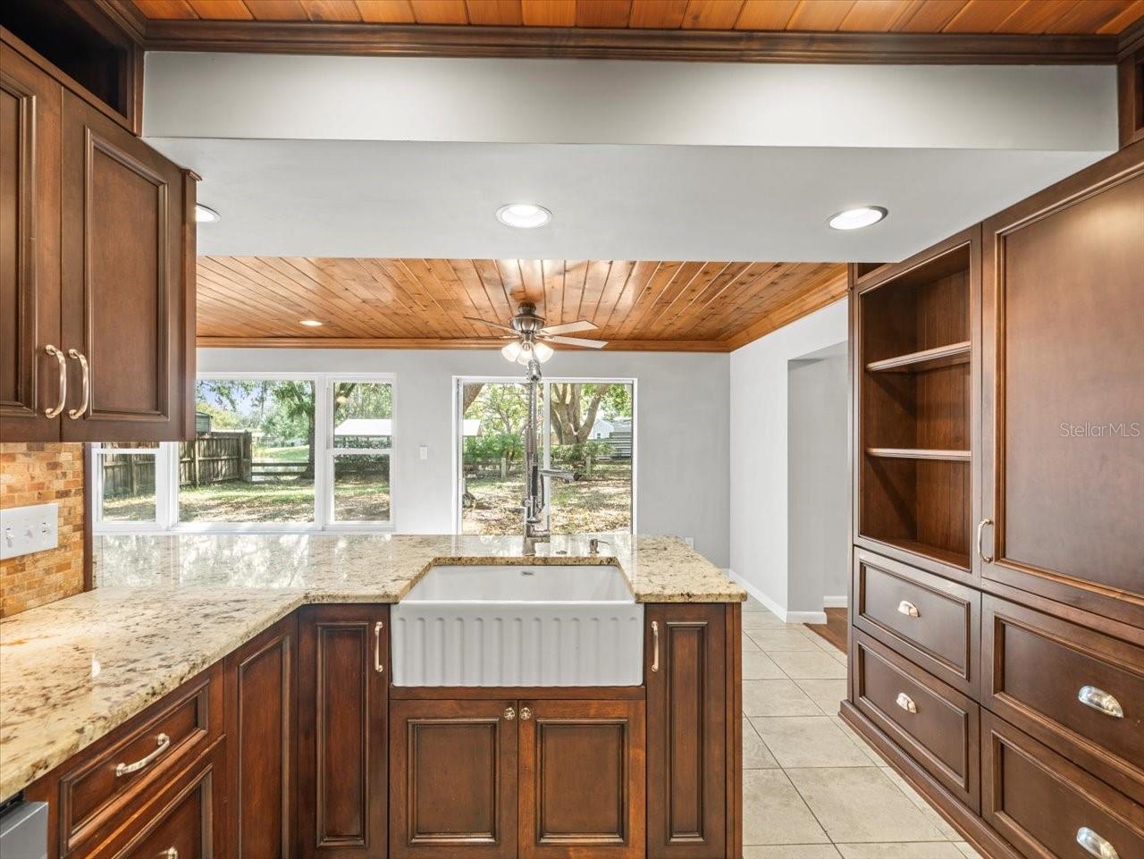 13556 LAKE MAGDALENE DR