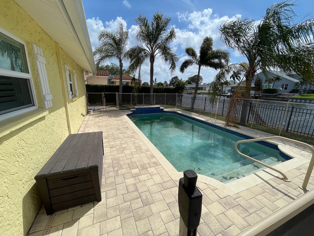 3914 VENETIAN WAY