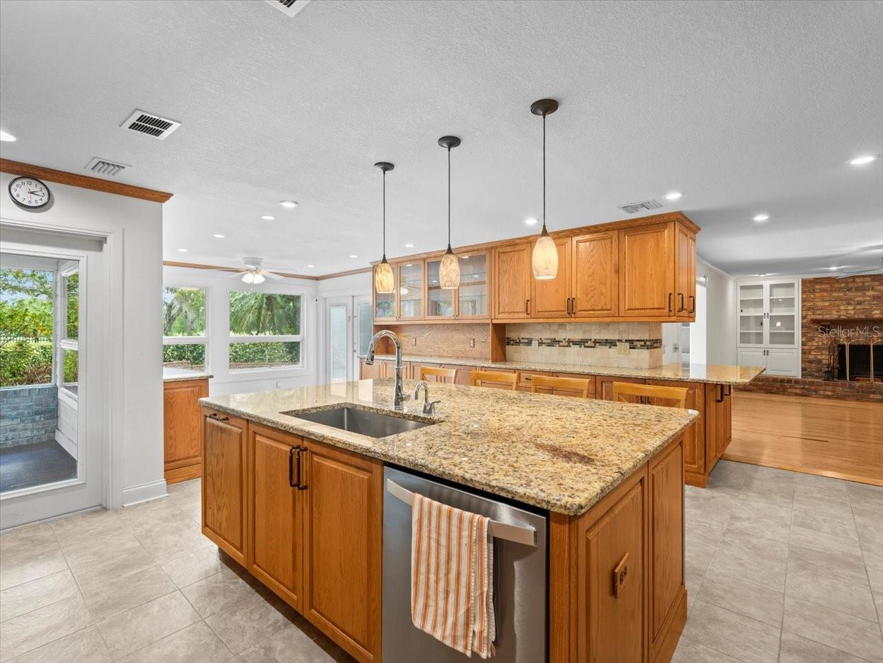 13812 CYPRESS VILLAGE CIR