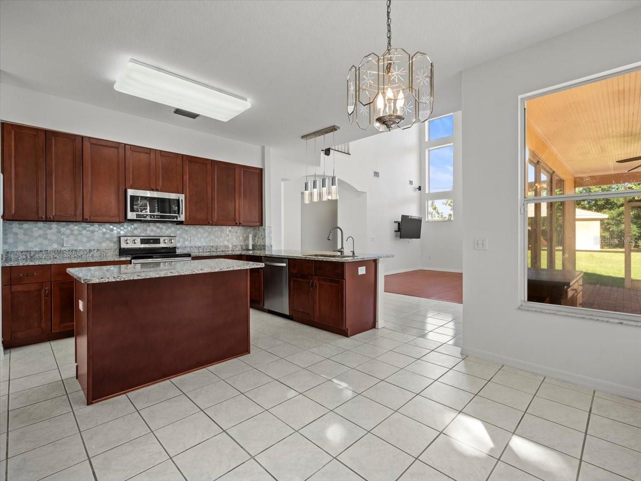 9701 HIDDEN COVE CT