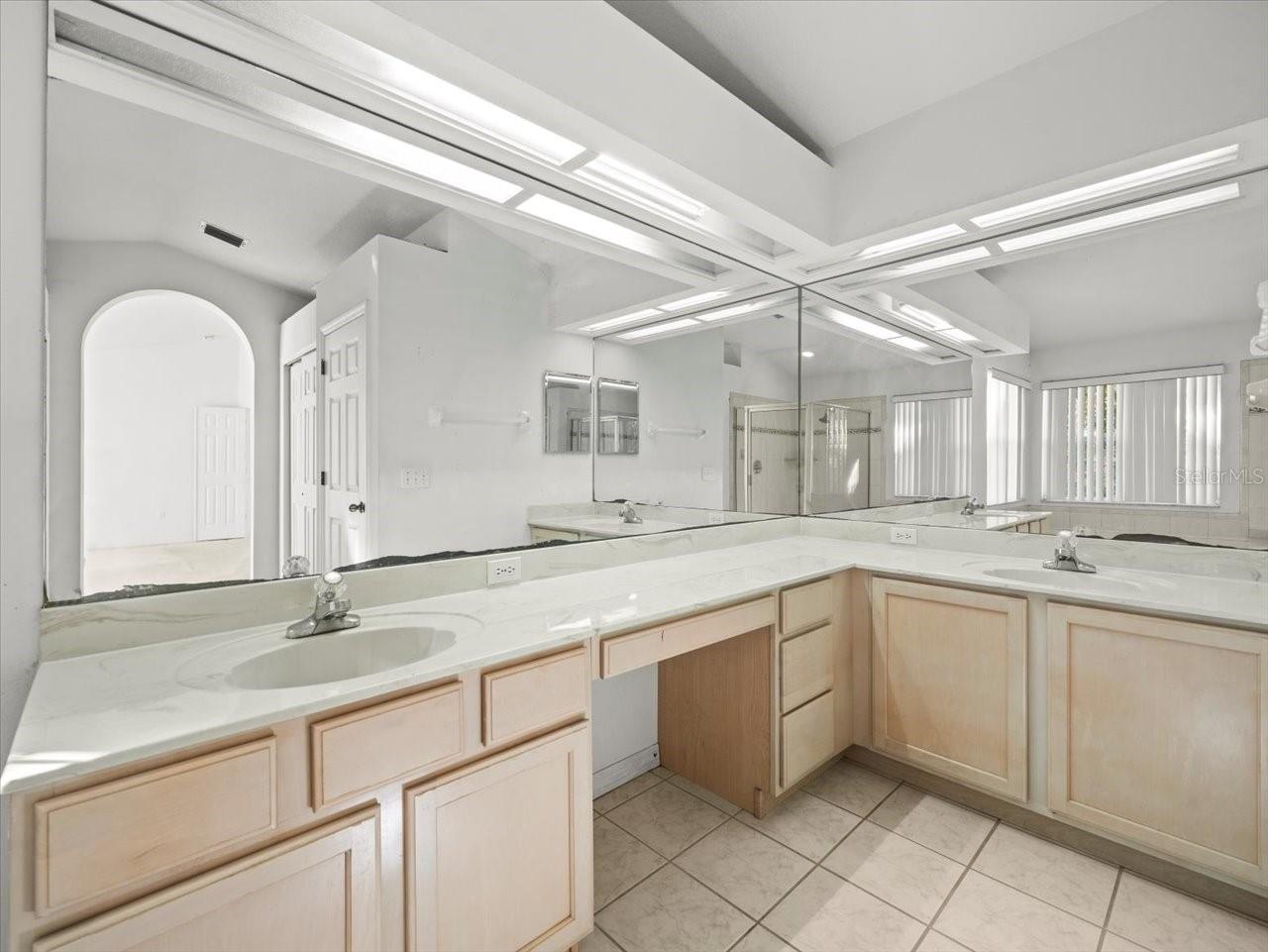 9701 HIDDEN COVE CT