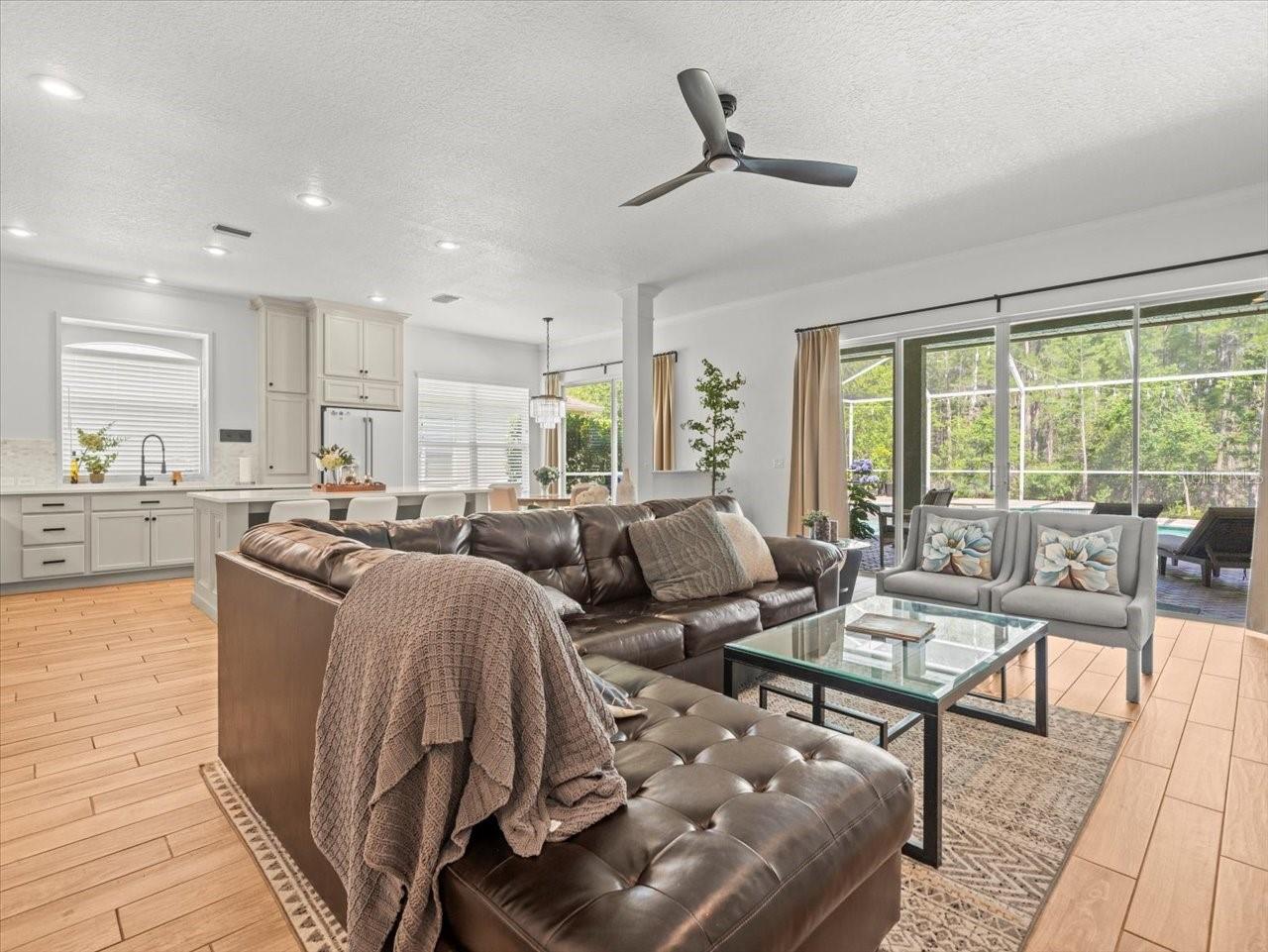 19808 SUNSPLASH LN