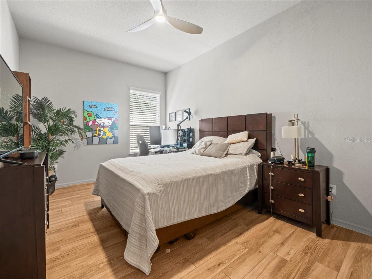 19808 SUNSPLASH LN