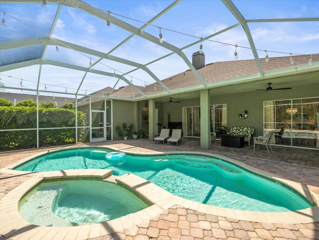 19808 SUNSPLASH LN