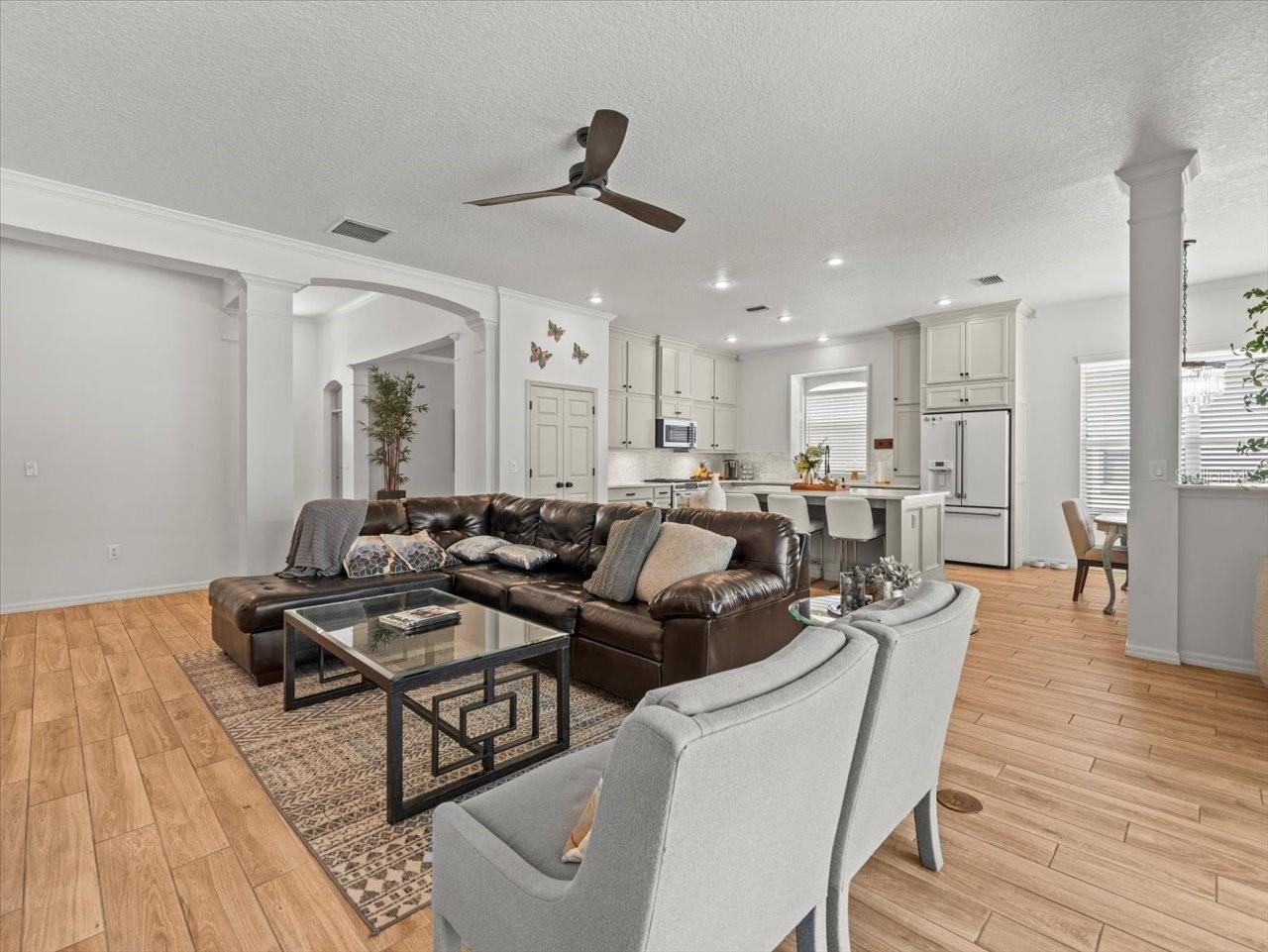 19808 SUNSPLASH LN