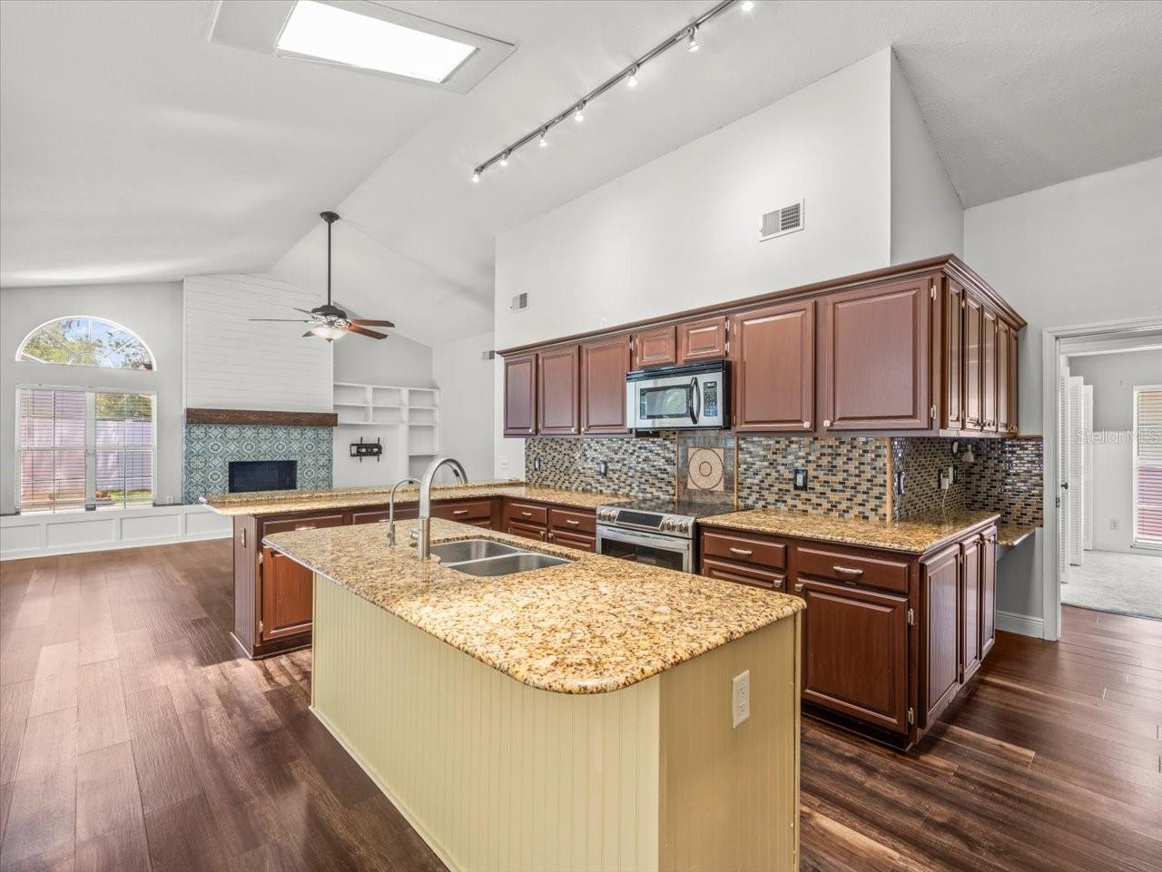 14103 STONEBROOK CT