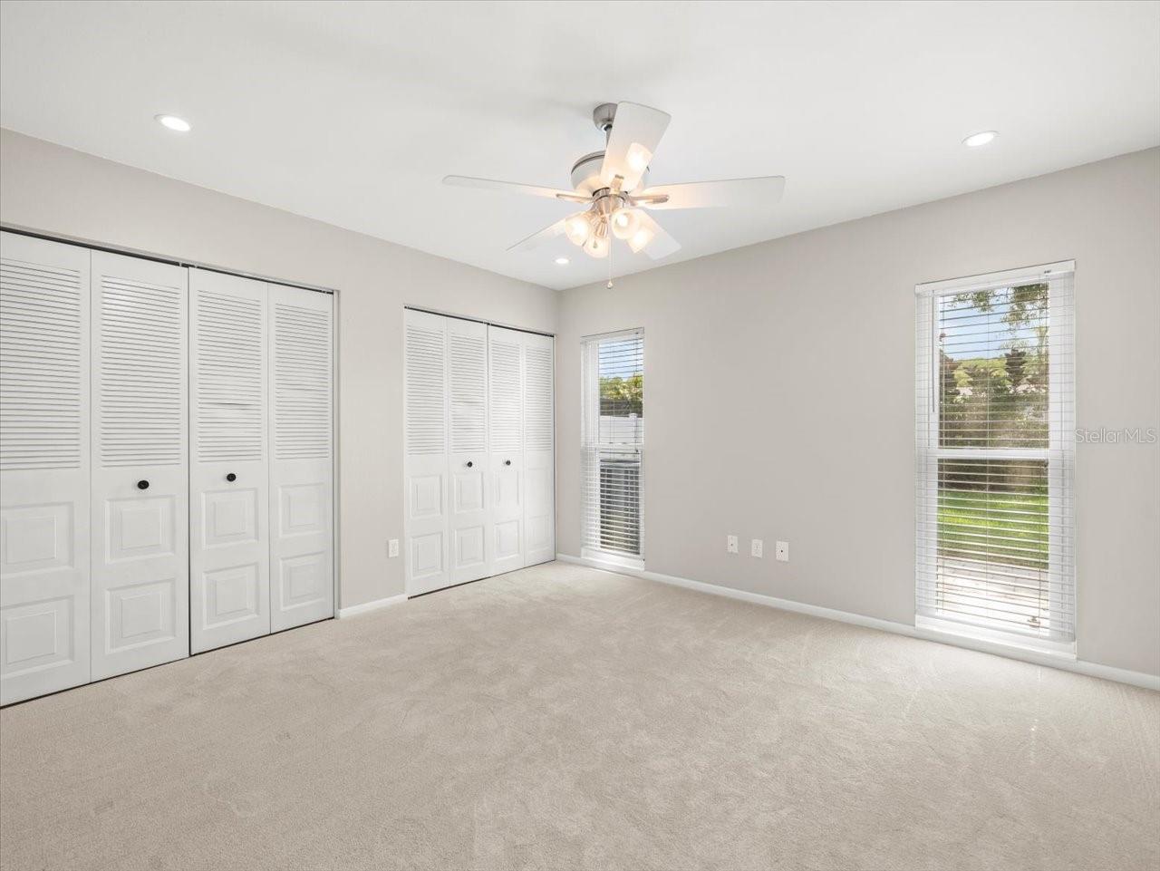 4016 WINDTREE DR