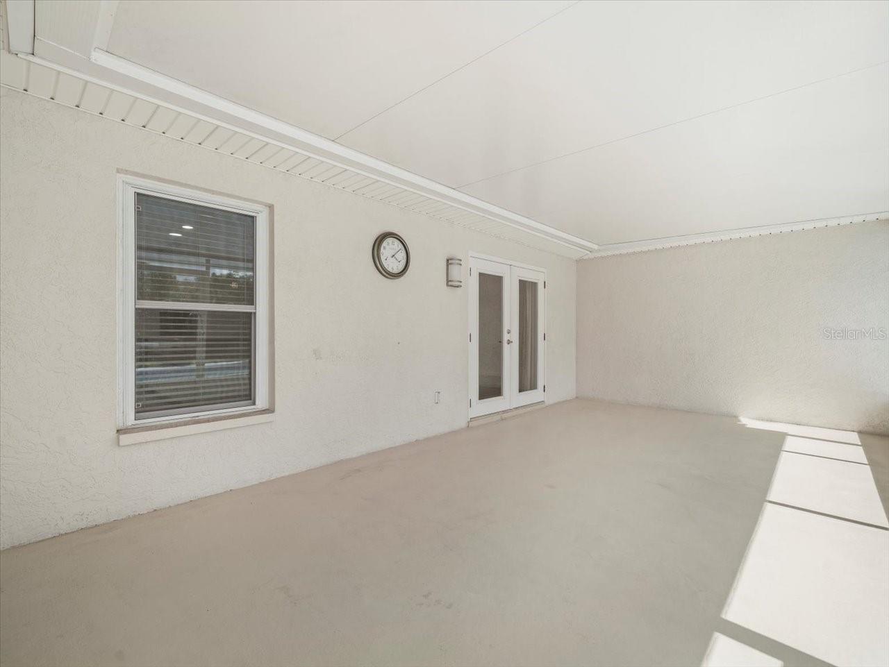 4016 WINDTREE DR
