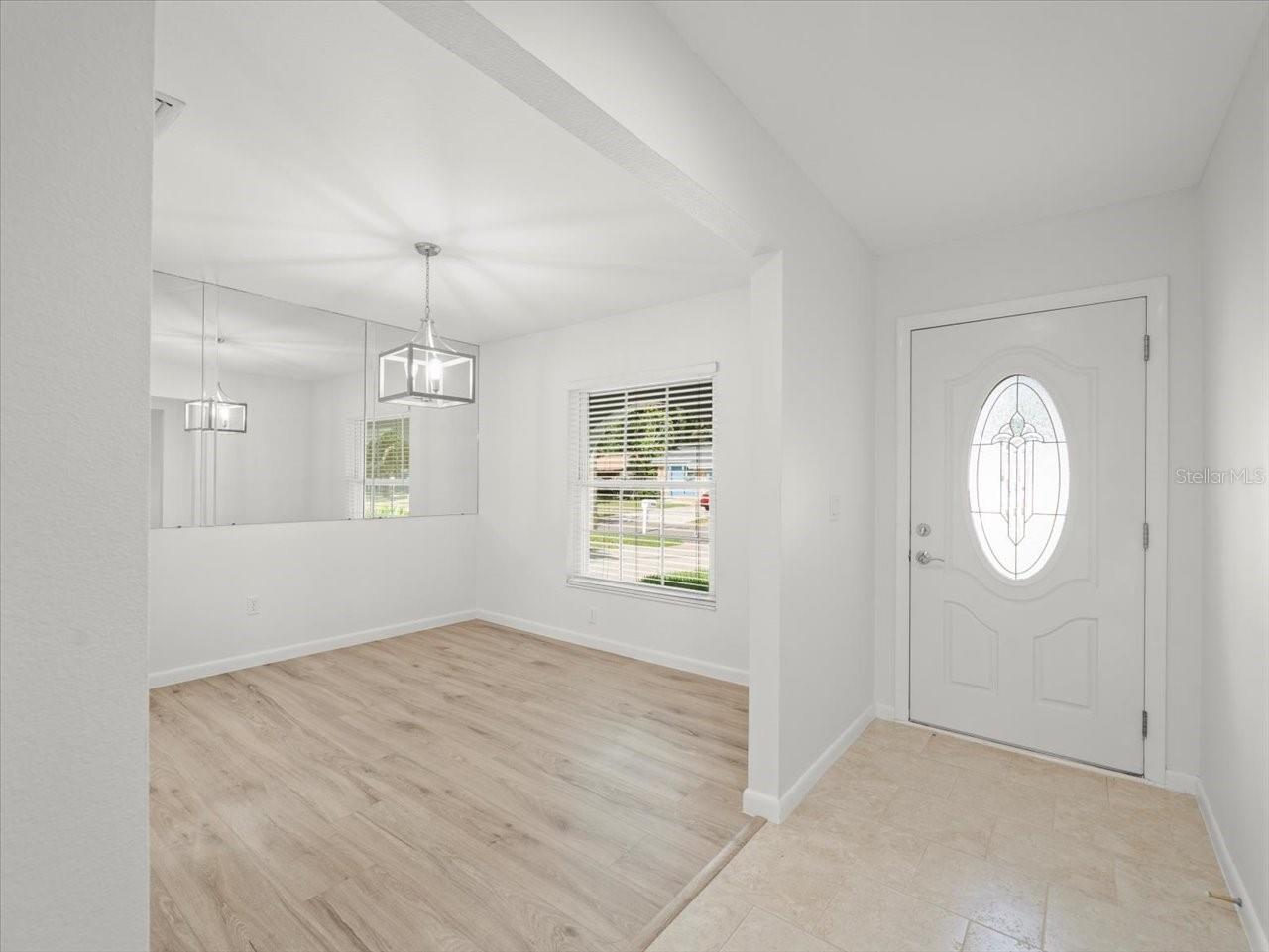 4016 WINDTREE DR