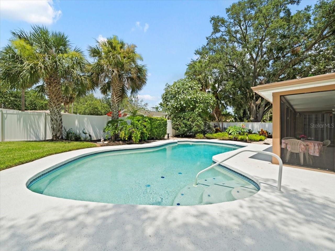 3325 SCHEFFLERA RD