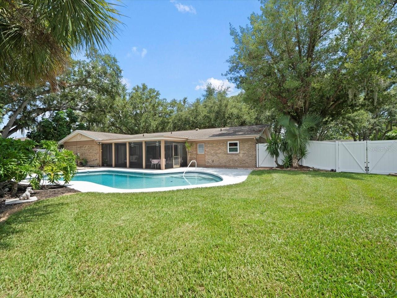3325 SCHEFFLERA RD