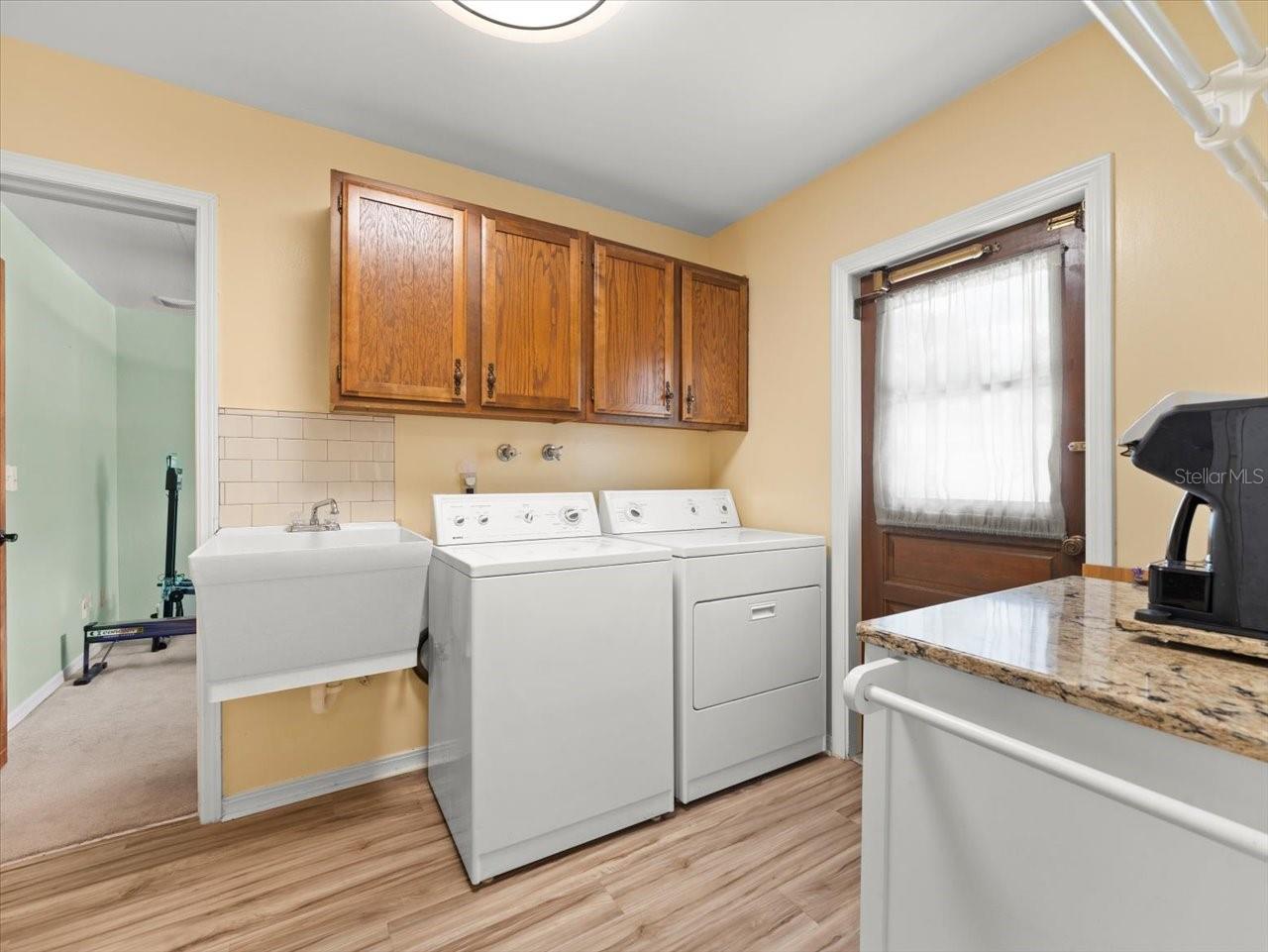 3325 SCHEFFLERA RD