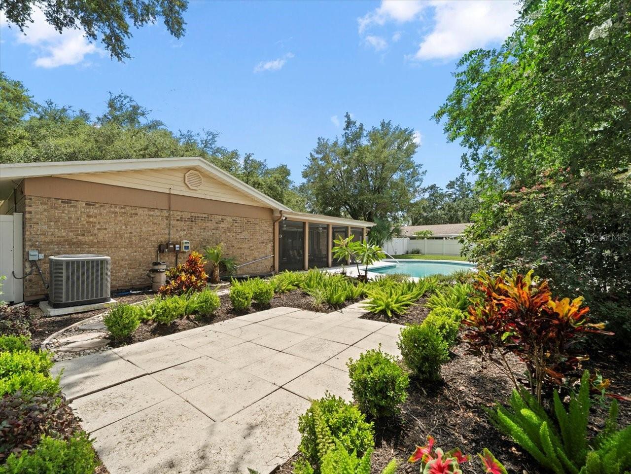 3325 SCHEFFLERA RD