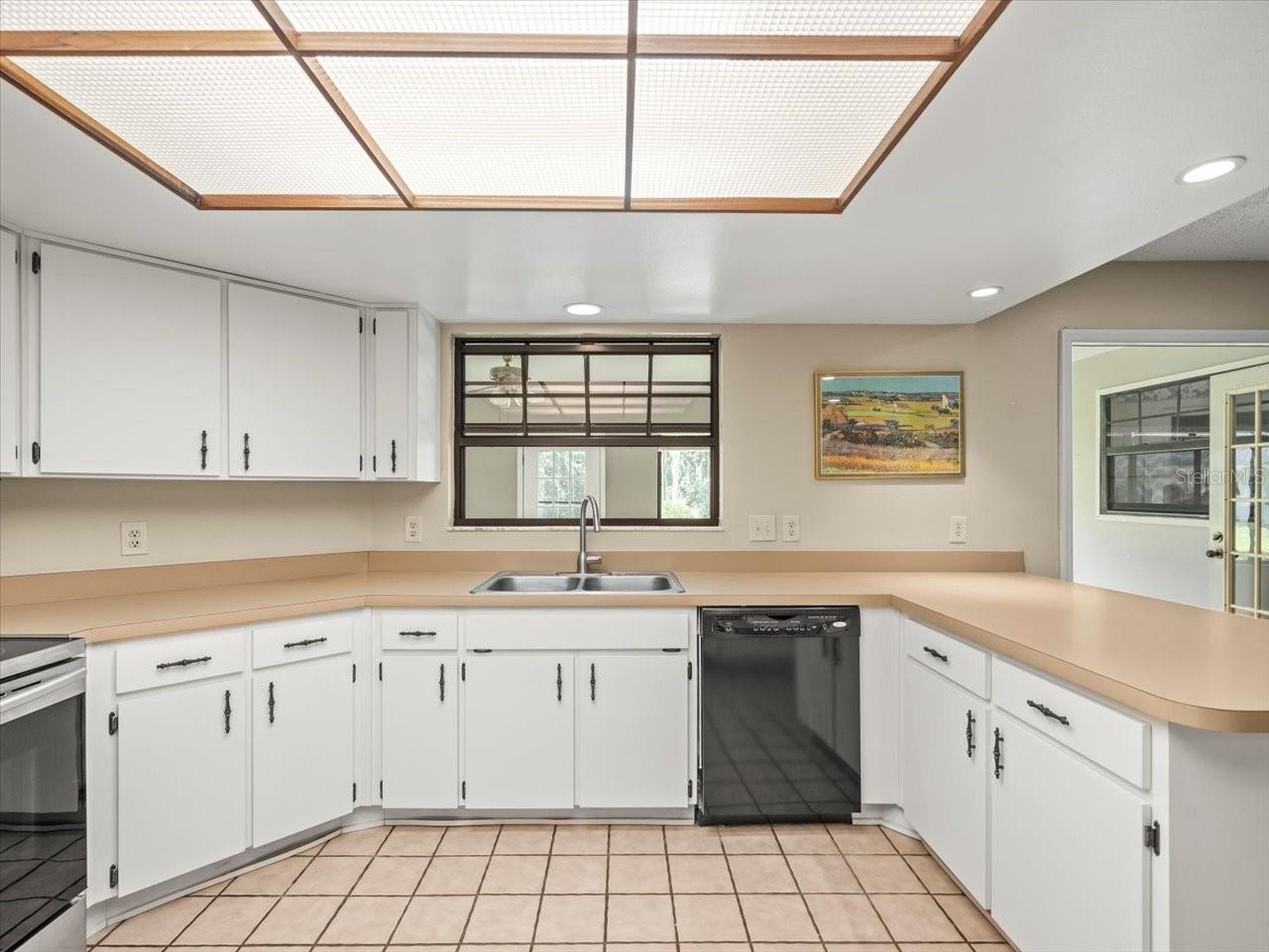 1015 HASTINGS CT