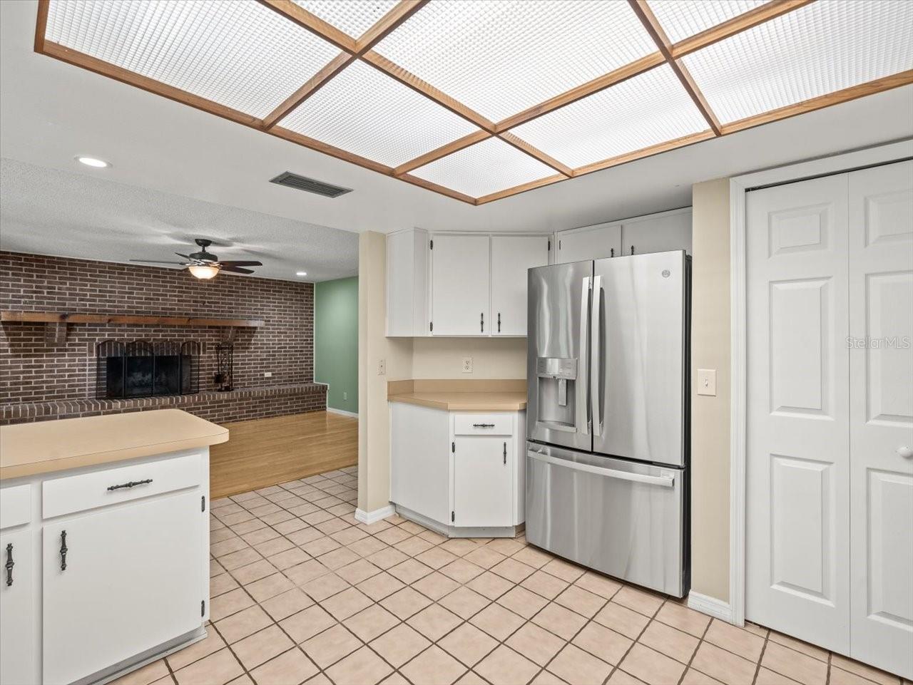 1015 HASTINGS CT