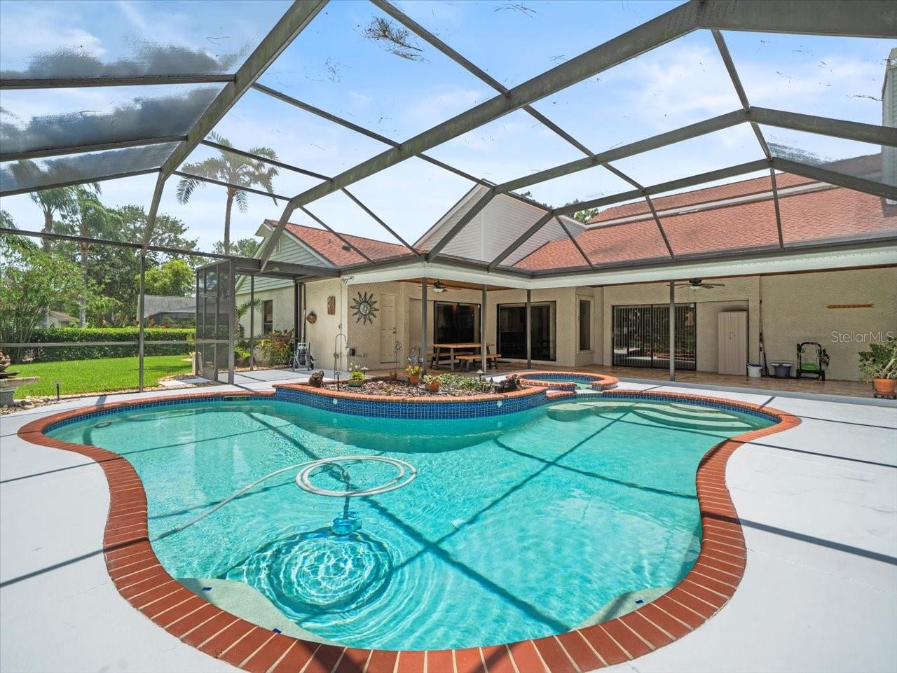4118 CARROLLWOOD VILLAGE DR