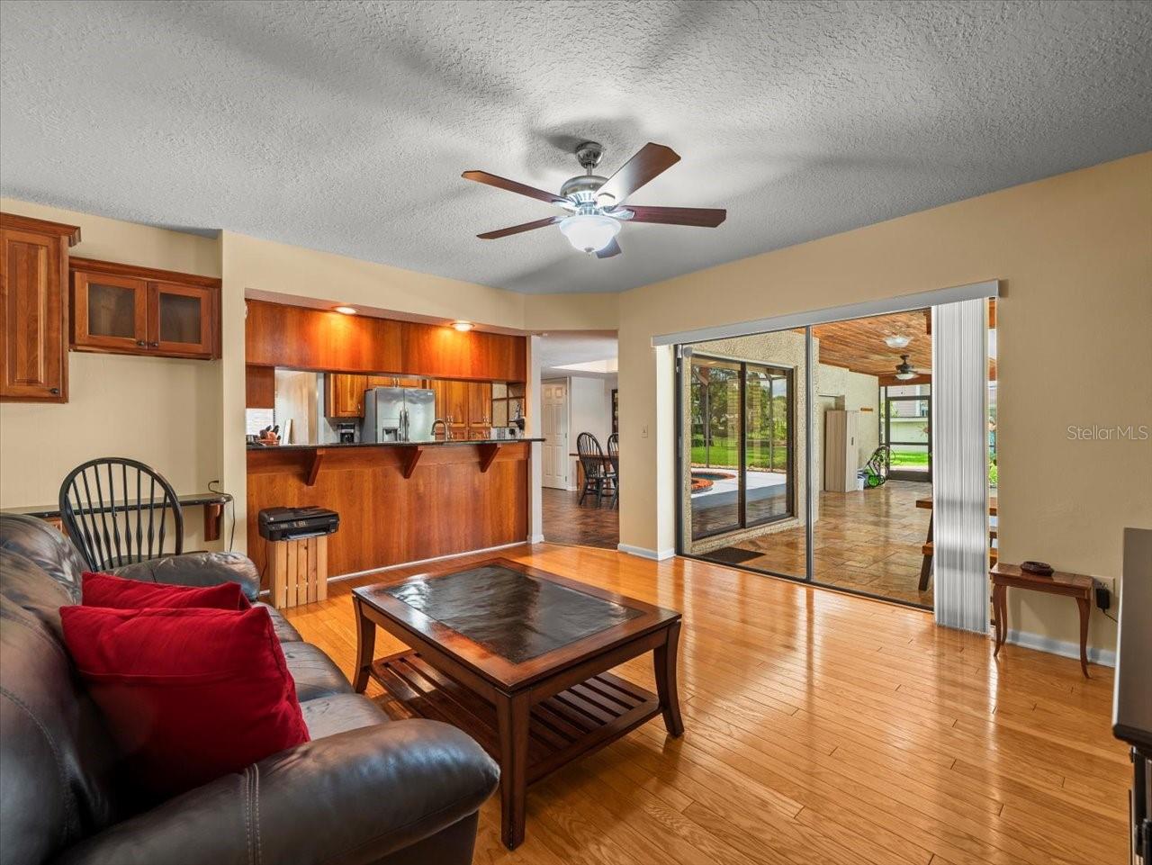 4118 CARROLLWOOD VILLAGE DR