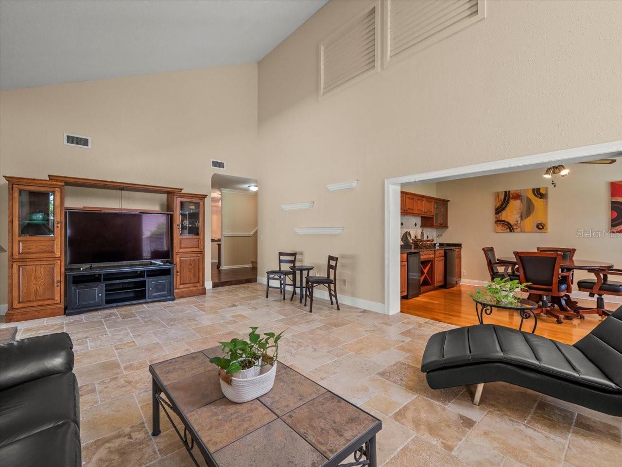 4118 CARROLLWOOD VILLAGE DR