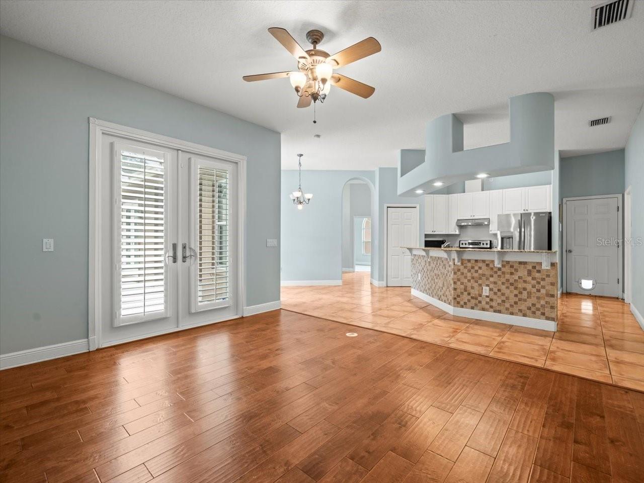 2409 HEATHER MANOR LN