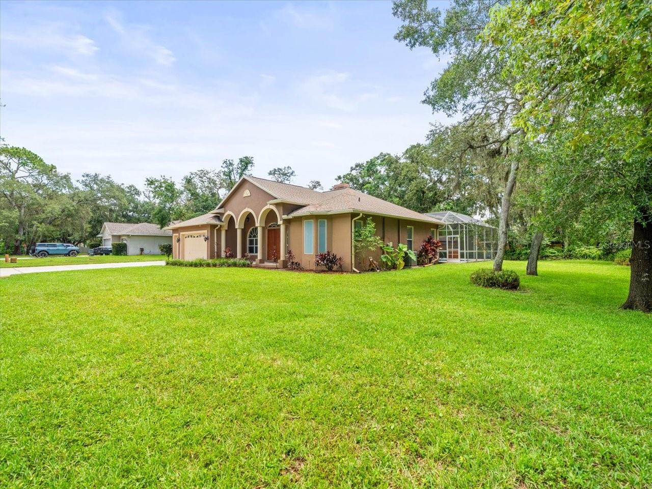 2409 HEATHER MANOR LN