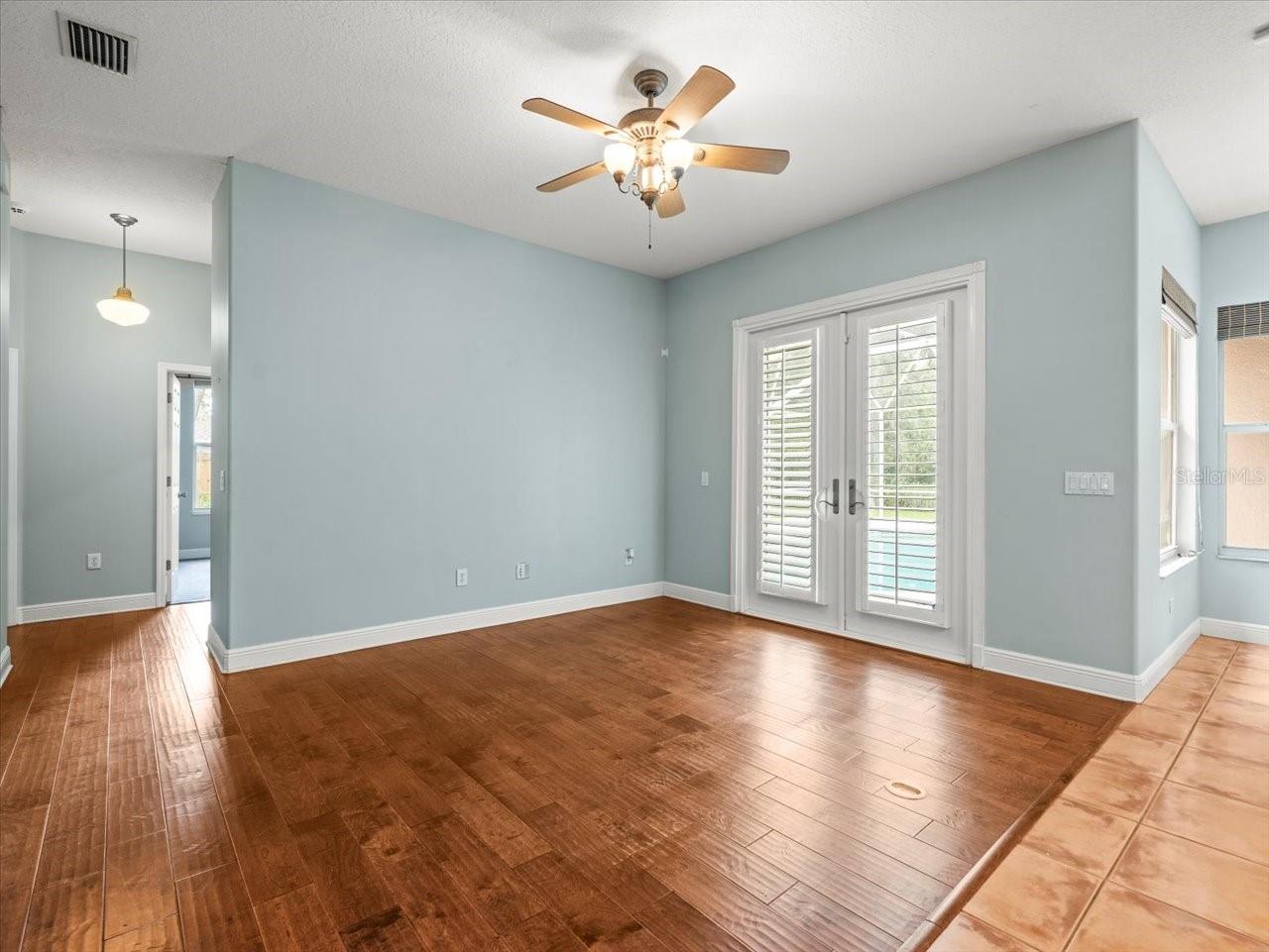 2409 HEATHER MANOR LN