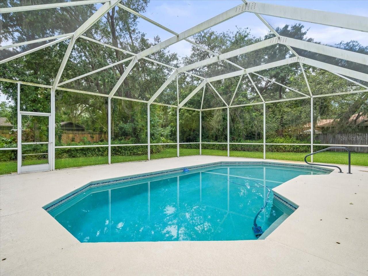 2409 HEATHER MANOR LN