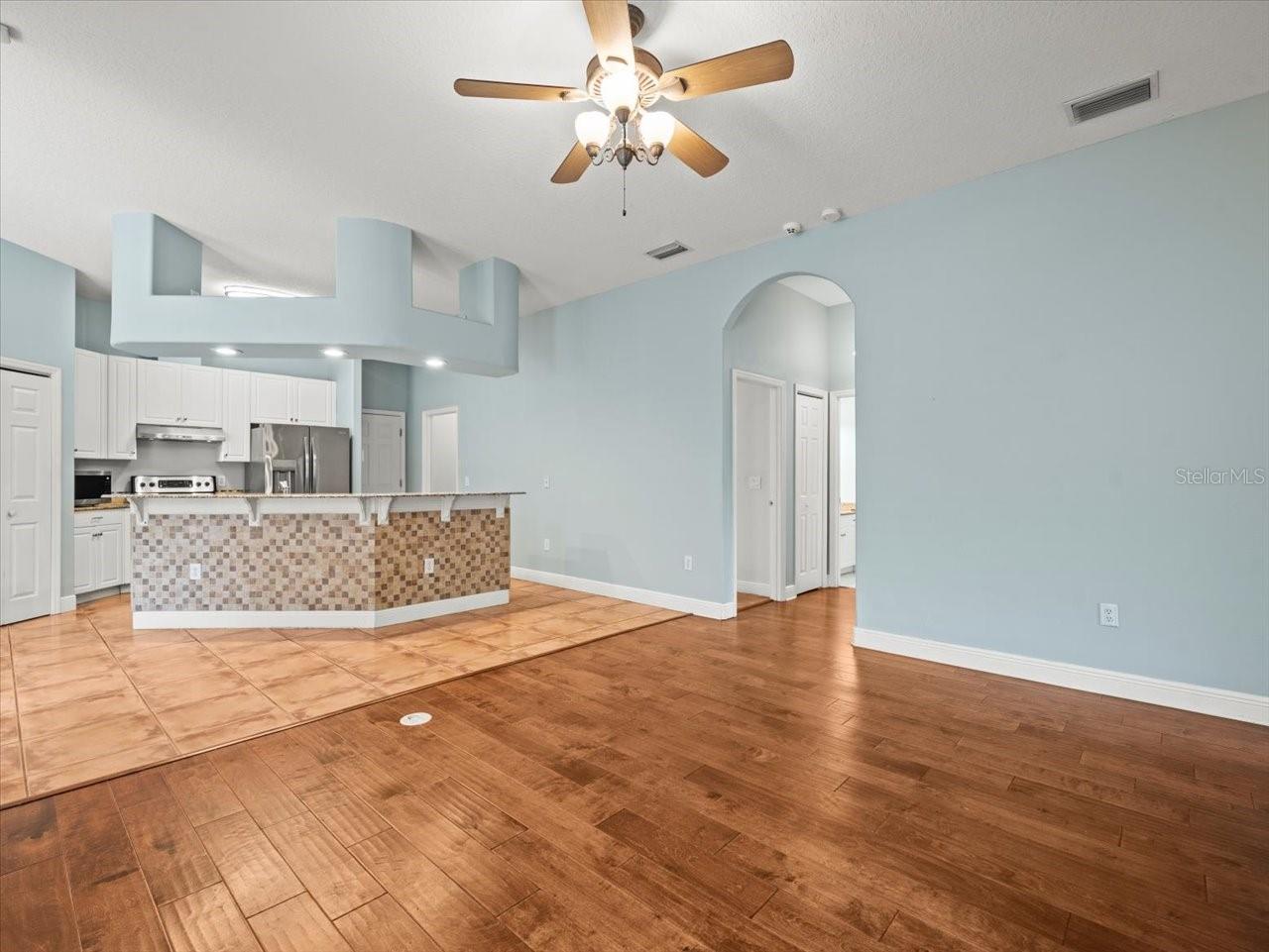 2409 HEATHER MANOR LN