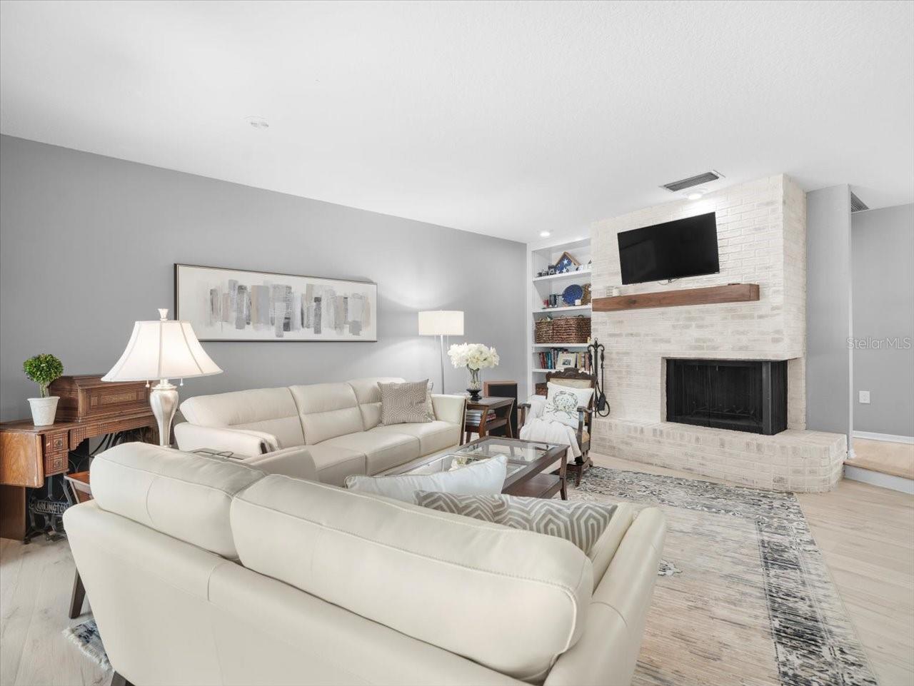 4205 WAYSIDE WILLOW CT