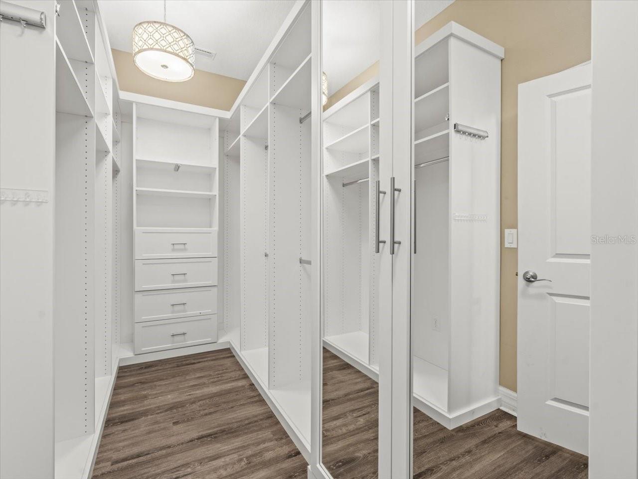 14207 CHESHIRE ACRES PL