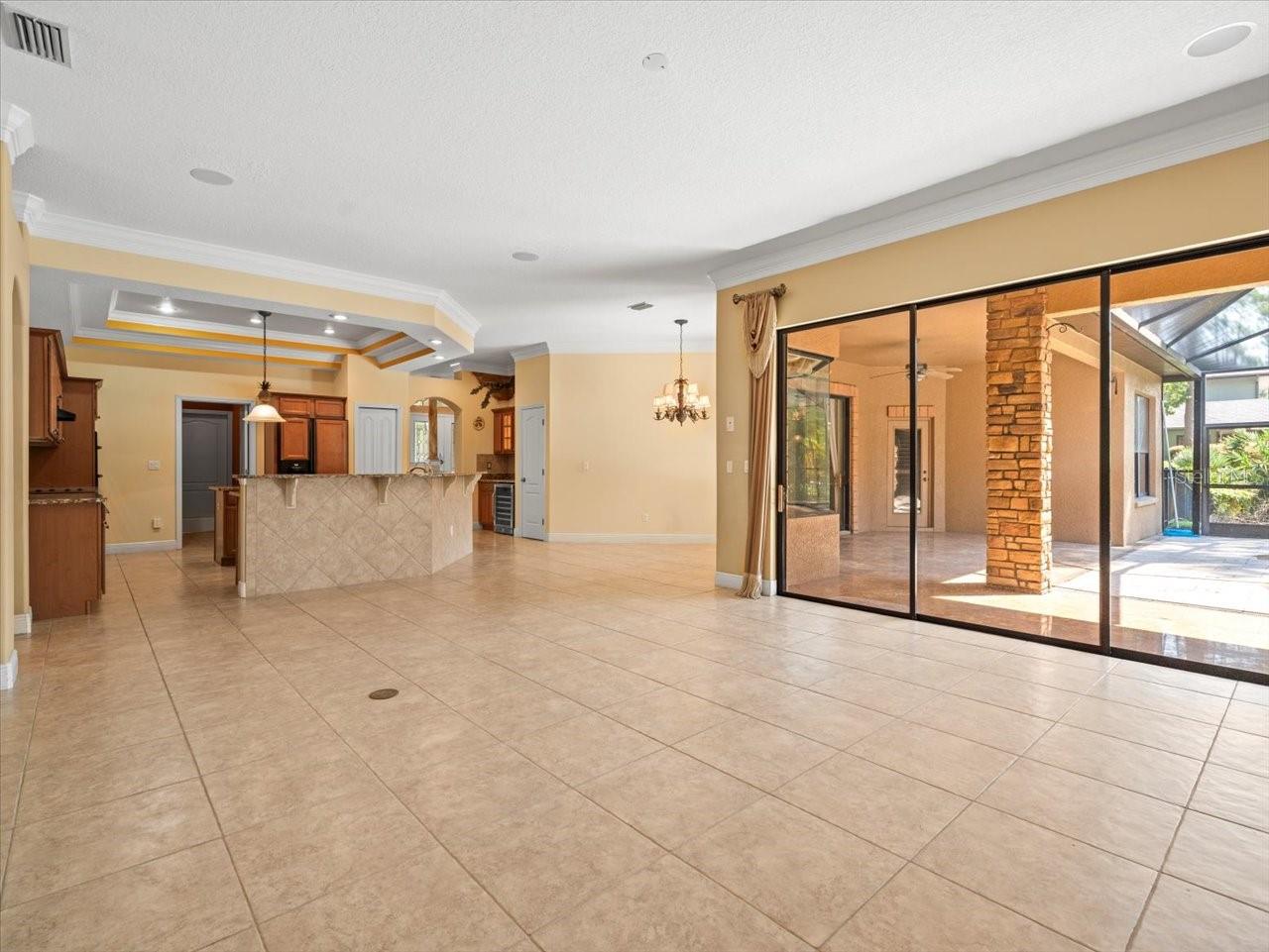 412 PINE BLUFF DR