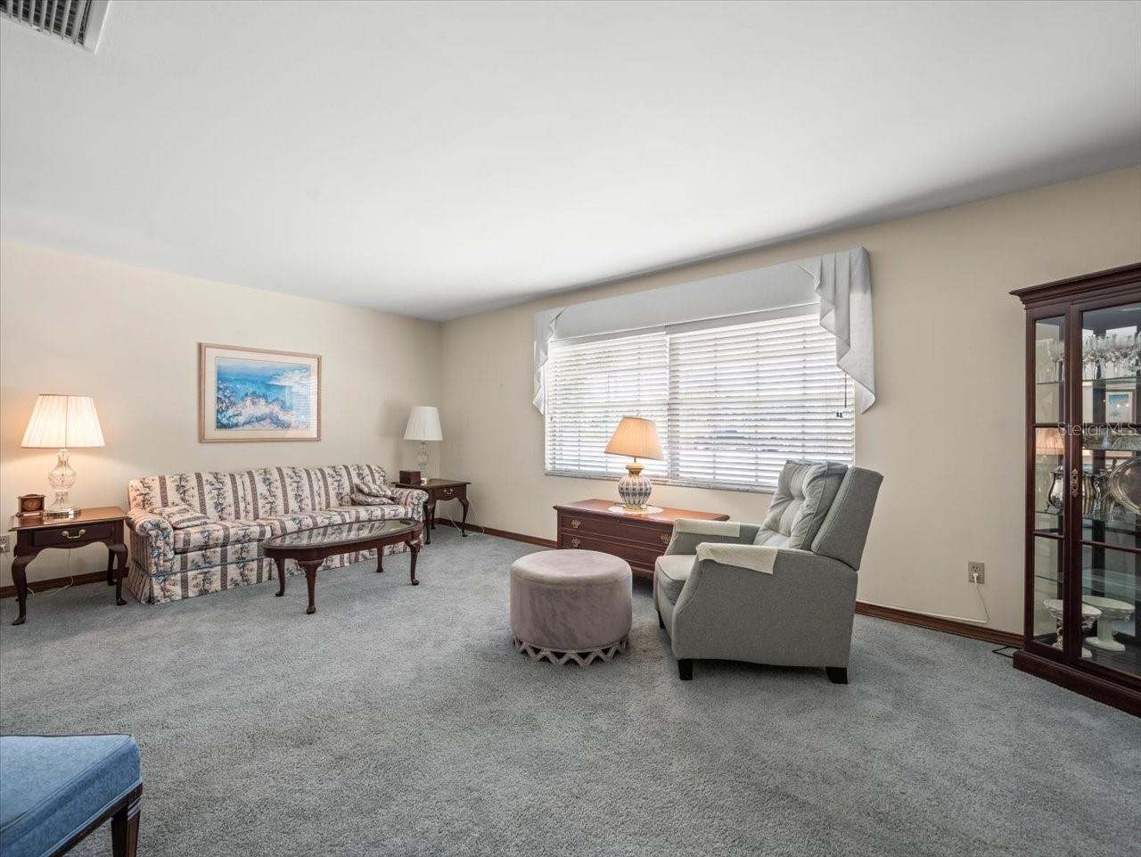 10305 ORANGE GROVE DR