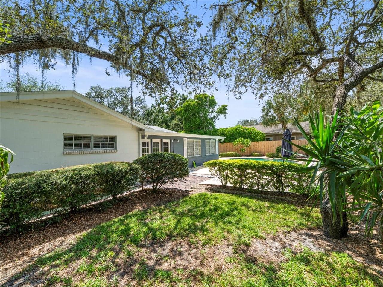 10305 ORANGE GROVE DR