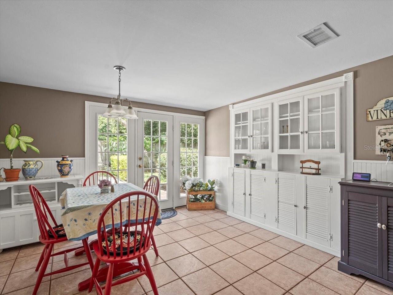 10305 ORANGE GROVE DR