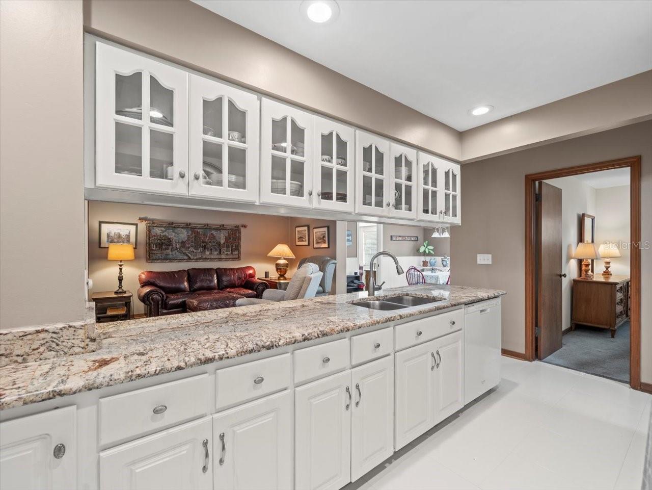 10305 ORANGE GROVE DR